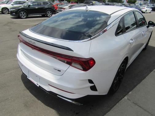 White 2022 Kia K5 GT-Line