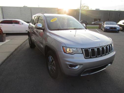 Silver 2021 Jeep Grand Cherokee Limited