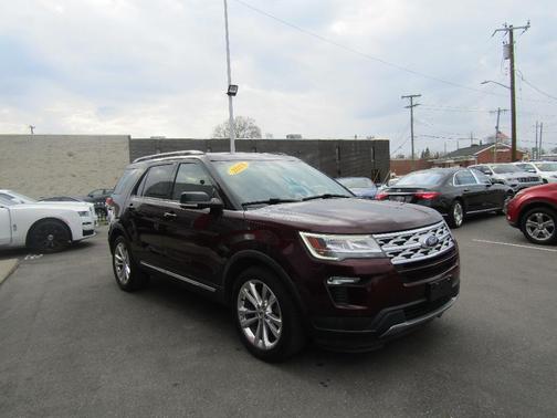 Burgundy 2018 Ford Explorer XLT