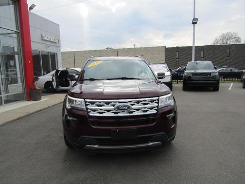 Burgundy 2018 Ford Explorer XLT