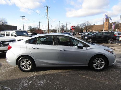 2017 Chevrolet Cruze LT
