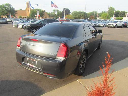 2017 Chrysler 300 S