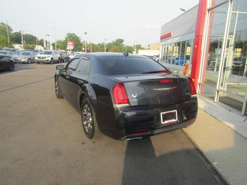 2017 Chrysler 300 S