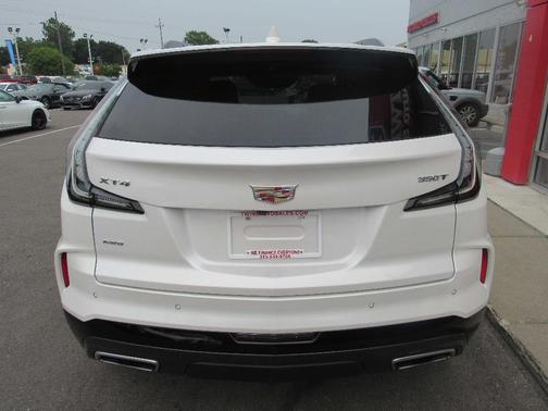 White 2024 Cadillac XT4 Sport