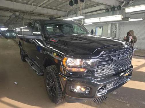 2024 RAM 2500 Big Horn Crew Cab 4x4 6'4' Box