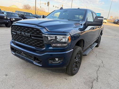 2024 RAM 2500 Big Horn Crew Cab 4x4 6'4' Box