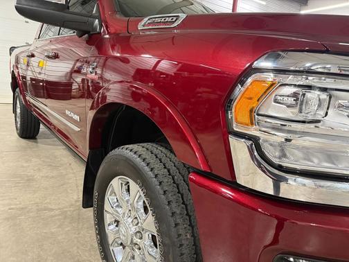 2022 RAM 2500 Limited Crew Cab 4x4 6'4' Box