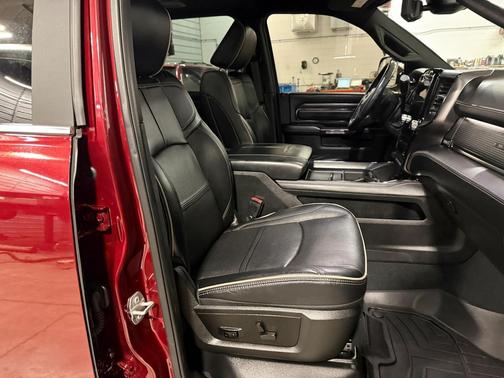 2022 RAM 2500 Limited Crew Cab 4x4 6'4' Box