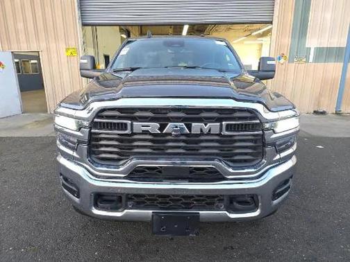 2025 RAM 2500 Big Horn Crew Cab 4x4 6'4' Box