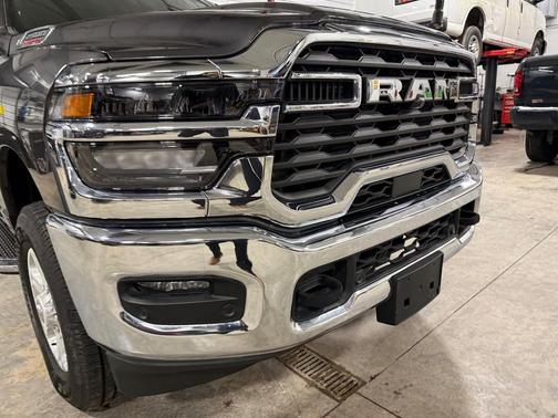 2025 RAM 2500 Big Horn Crew Cab 4x4 6'4' Box
