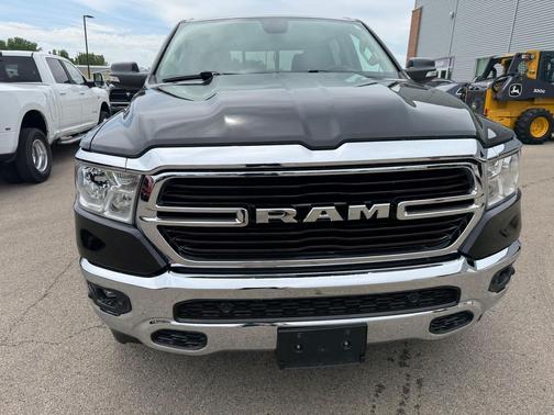 Diamond Black Crystal Pearlcoat 2020 RAM 1500 Big Horn/Lone Star