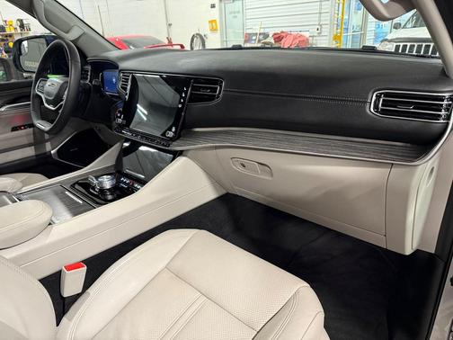 2024 Jeep Wagoneer Series II 4x4