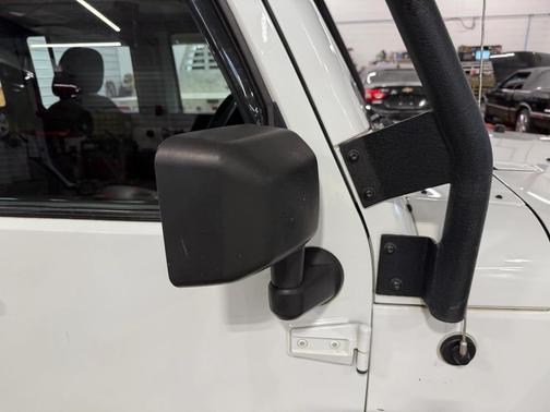2015 Jeep Wrangler Unlimited Sport RHD