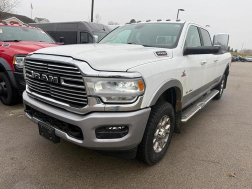 2021 RAM 3500 Laramie Crew Cab 4x4 8' Box
