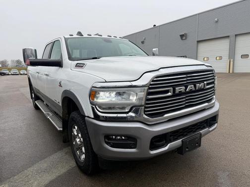 2021 RAM 3500 Laramie Crew Cab 4x4 8' Box