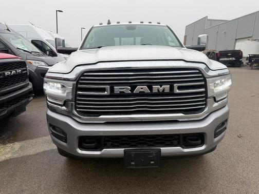2021 RAM 3500 Laramie Crew Cab 4x4 8' Box