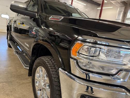 Diamond Black Crystal Pearlcoat 2020 RAM 2500 Limited Mega Cab 4x4 6'4' Box