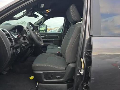 2025 RAM 2500 Big Horn Crew Cab 4x4 6'4' Box