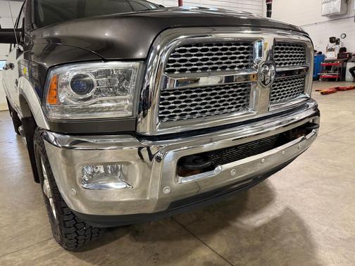 Granite Crystal Metallic Clearcoat 2016 RAM 2500 Laramie