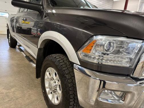 Granite Crystal Metallic Clearcoat 2016 RAM 2500 Laramie