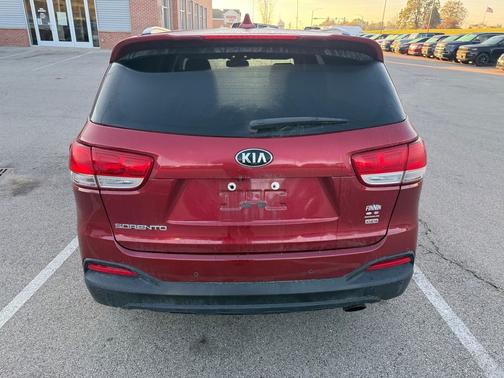 2017 Kia Sorento LX