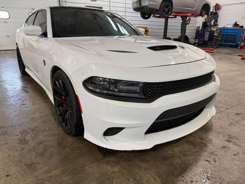 Bright White Clearcoat 2016 Dodge Charger SRT Hellcat