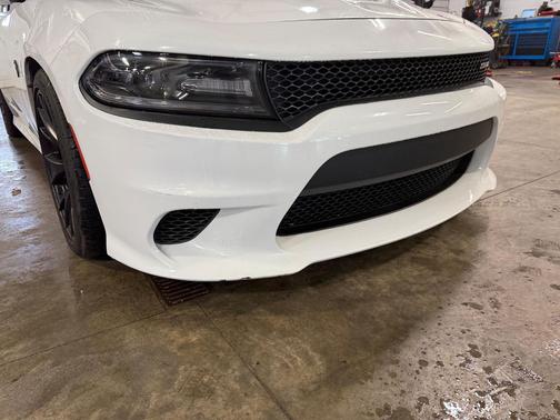 Bright White Clearcoat 2016 Dodge Charger SRT Hellcat
