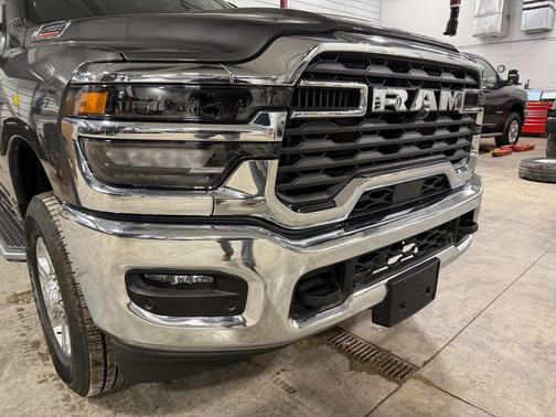 2025 RAM 2500 Big Horn Crew Cab 4x4 6'4' Box