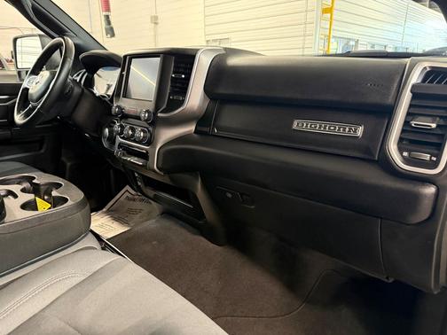 Billet Silver Metallic Clearcoat 2024 RAM 2500 Big Horn Crew Cab 4x4 6'4' Box