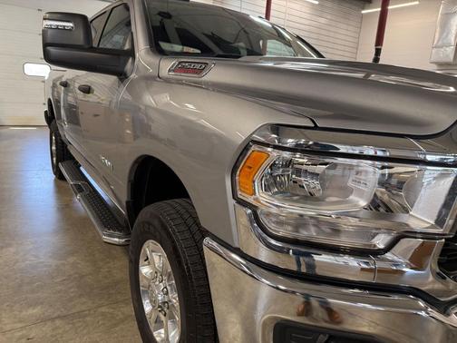 Billet Silver Metallic Clearcoat 2024 RAM 2500 Big Horn Crew Cab 4x4 6'4' Box