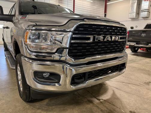 Billet Silver Metallic Clearcoat 2024 RAM 2500 Big Horn Crew Cab 4x4 6'4' Box