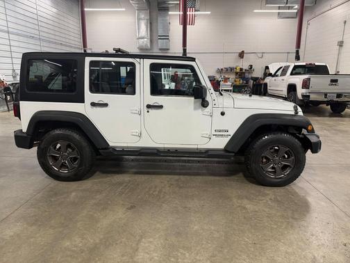 Bright White Clearcoat 2014 Jeep Wrangler Unlimited Sport RHD