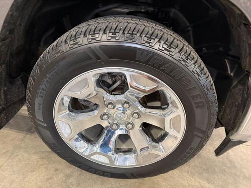 Granite Crystal Metallic Clearcoat 2021 RAM 1500 Big Horn/Lone Star