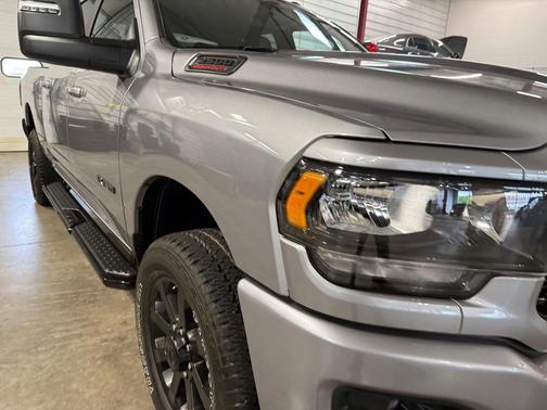 Billet Silver Metallic Clearcoat 2024 RAM 2500 Big Horn Crew Cab 4x4 6'4' Box