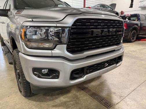 Billet Silver Metallic Clearcoat 2024 RAM 2500 Big Horn Crew Cab 4x4 6'4' Box