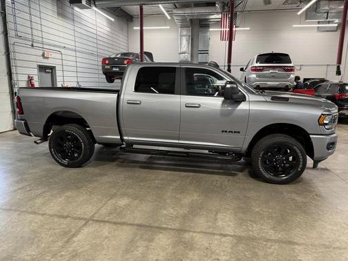 Billet Silver Metallic Clearcoat 2024 RAM 2500 Big Horn Crew Cab 4x4 6'4' Box