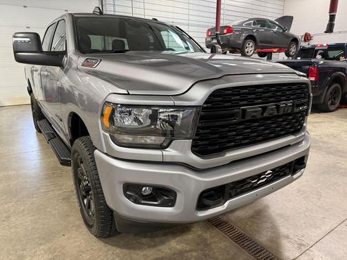 Billet Silver Metallic Clearcoat 2024 RAM 2500 Big Horn Crew Cab 4x4 6'4' Box