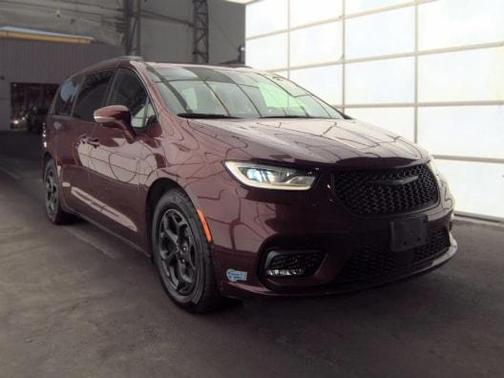 Velvet Red Pearlcoat 2021 Chrysler Pacifica Hybrid Limited
