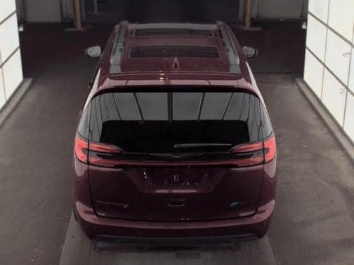 Velvet Red Pearlcoat 2021 Chrysler Pacifica Hybrid Limited