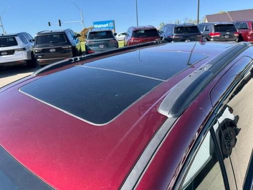 Velvet Red Pearlcoat 2021 Chrysler Pacifica Hybrid Limited