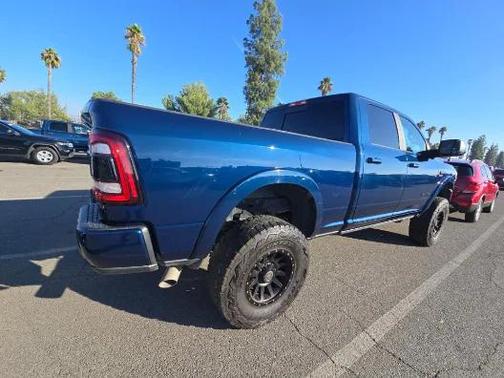 2021 RAM 2500 Laramie Crew Cab 4x4 6'4' Box