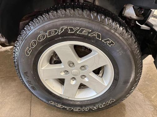 2014 Jeep Wrangler Unlimited Sport RHD