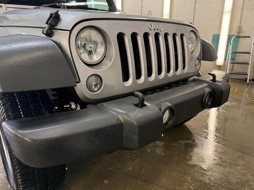 2014 Jeep Wrangler Unlimited Sport RHD
