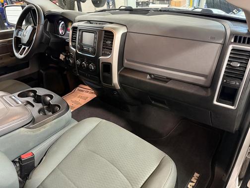 2017 RAM 1500 SLT