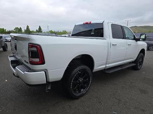 Bright White Clearcoat 2024 RAM 2500 Big Horn Crew Cab 4x4 6'4' Box