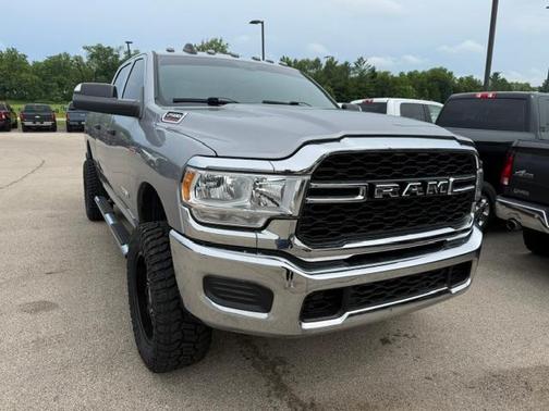 Billet Silver Metallic Clearcoat 2022 RAM 2500 Tradesman Crew Cab 4x4 6'4' Box