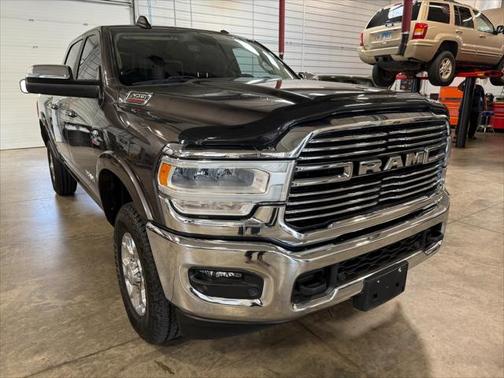 2020 RAM 2500 Laramie Crew Cab 4X4 6'4' Box