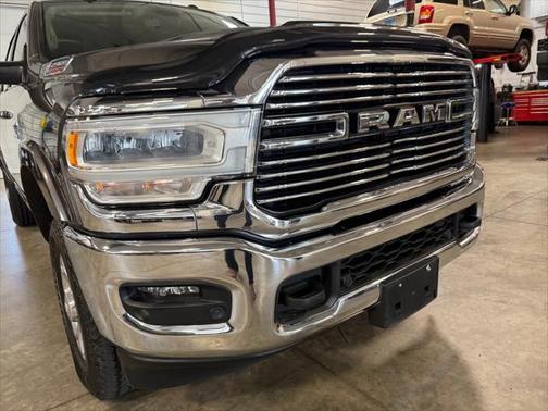 2020 RAM 2500 Laramie Crew Cab 4X4 6'4' Box
