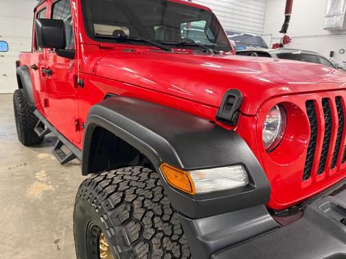 2020 Jeep Gladiator Sport S