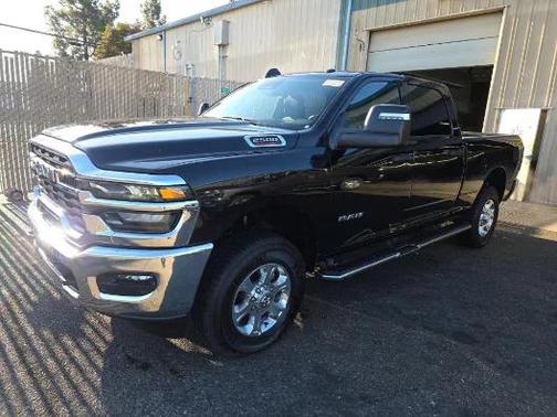 2025 RAM 2500 Big Horn Crew Cab 4x4 6'4' Box